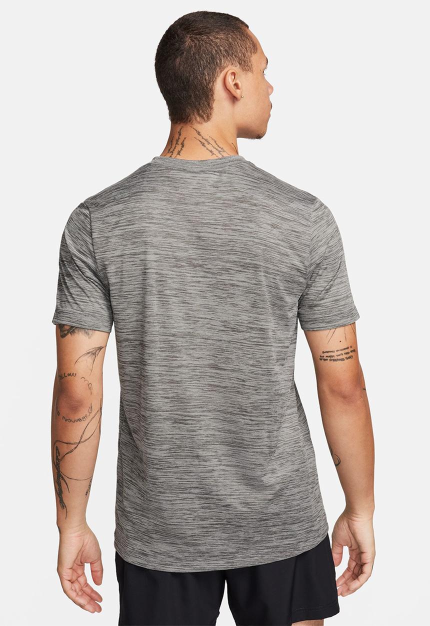 Nike - Dri-FIT Tee RLGD - NEW VENEER