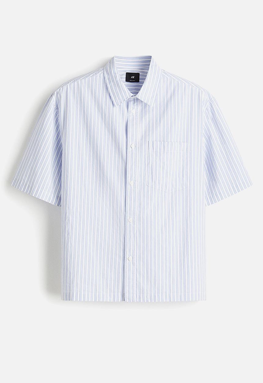 H&M - Regular fit boxy-style poplin shirt - light blue striped
