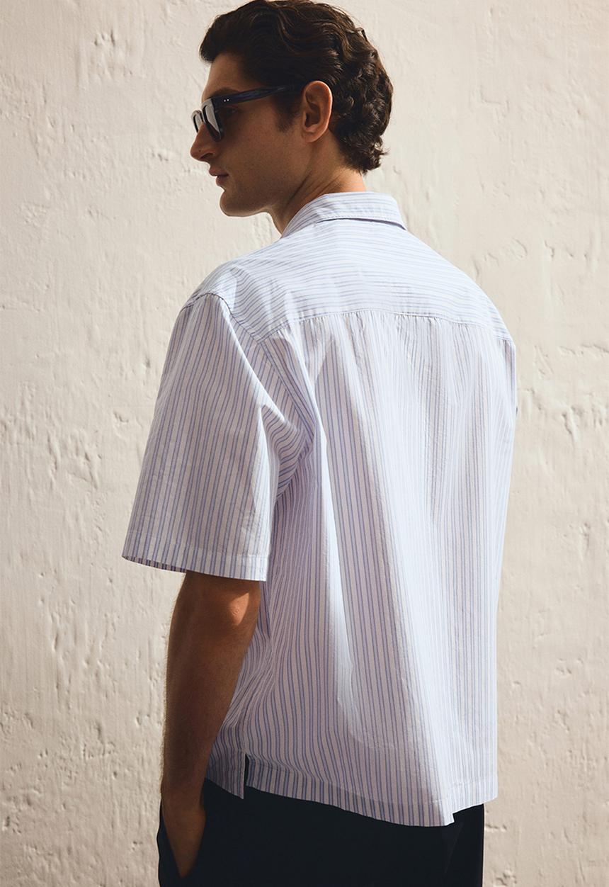 H&M - Regular fit boxy-style poplin shirt - light blue striped