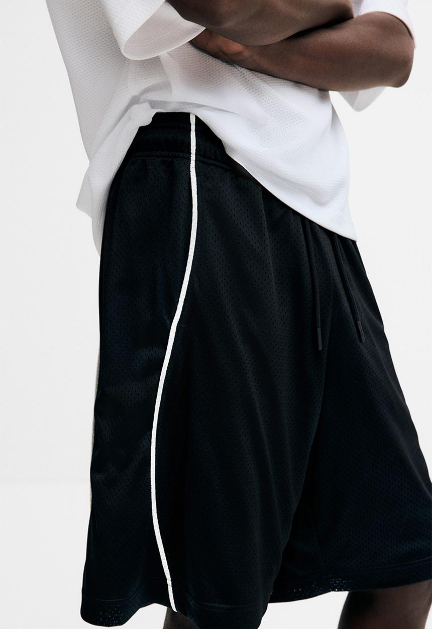 H&M - Relaxed fit mesh shorts - black