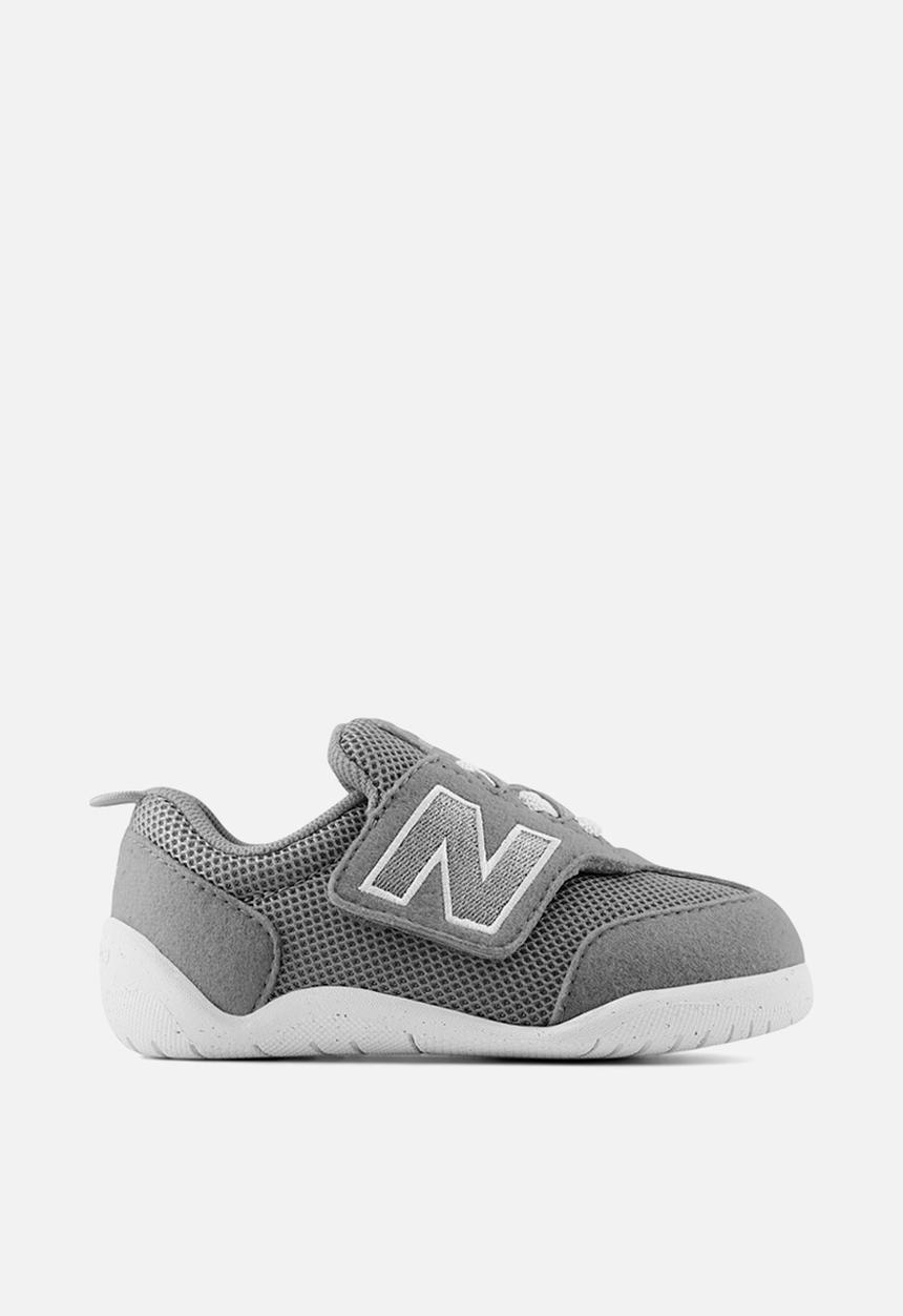 New Balance  - Newb 1st - grey (020)