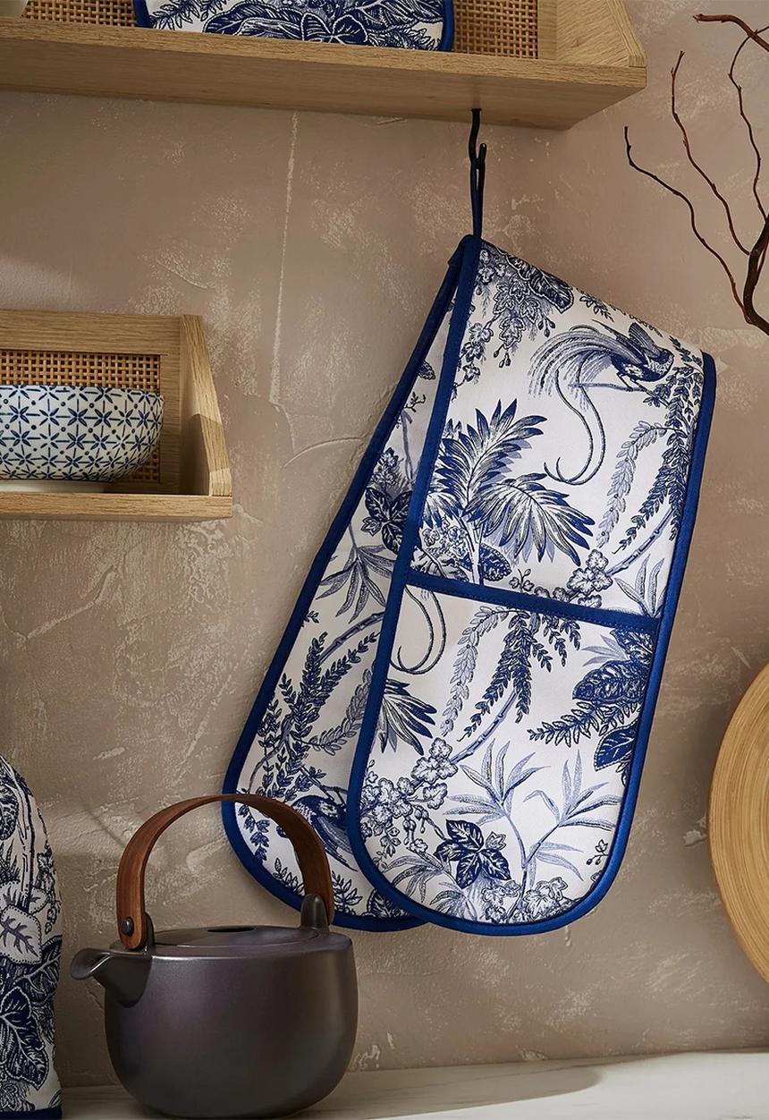 Ulster Weavers - Willow Toile Double Oven Glove - Blue