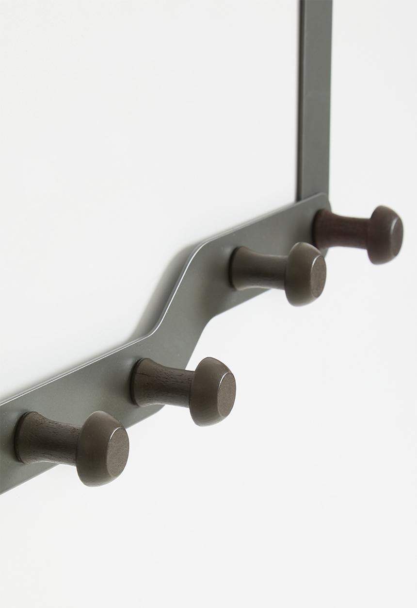 Maisonware - Over the door 5 wooden hooks 35cm x 22cm - Black