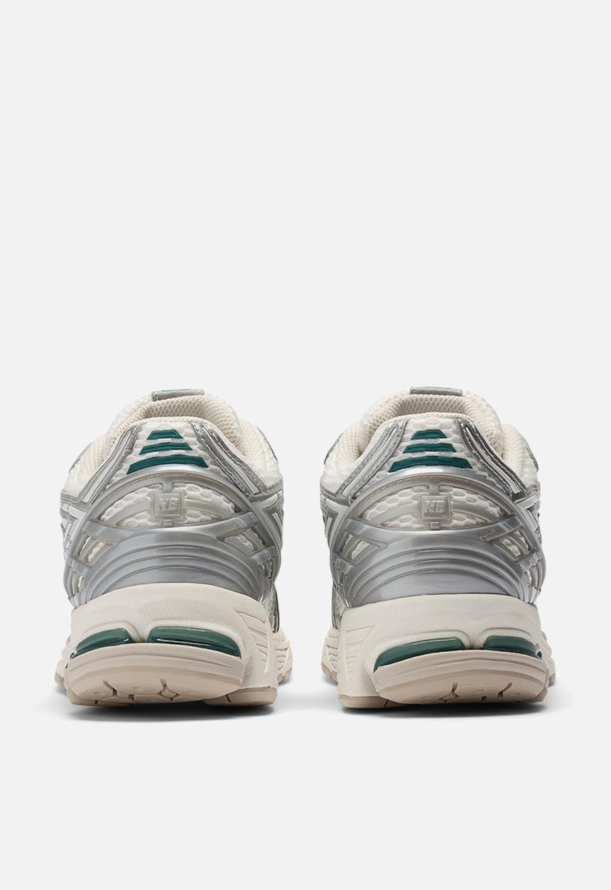 New Balance  - 1906R v1