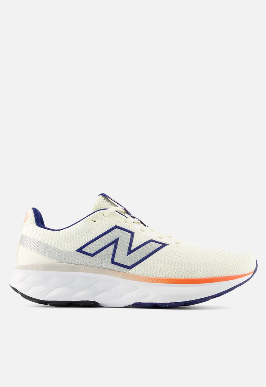 New Balance  - FRESH FOAM 520 v9