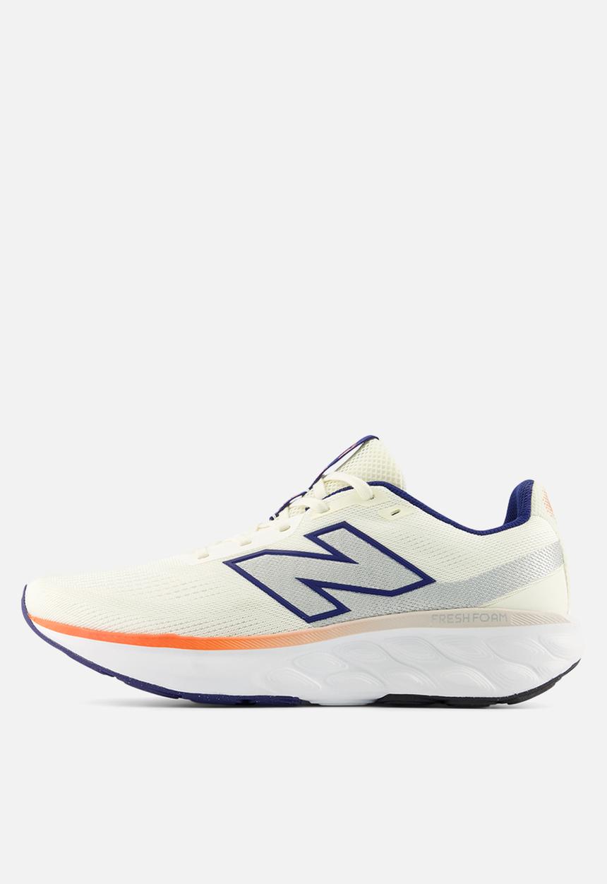 New Balance  - FRESH FOAM 520 v9