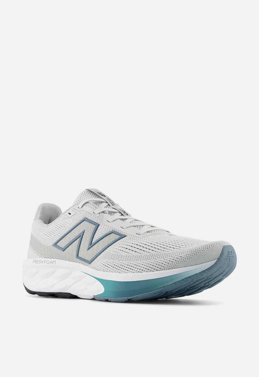New Balance  - FRESH FOAM 520 v9