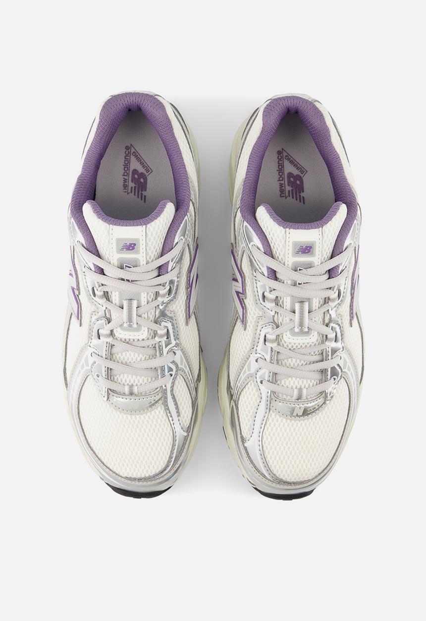 New Balance  - U740 v1