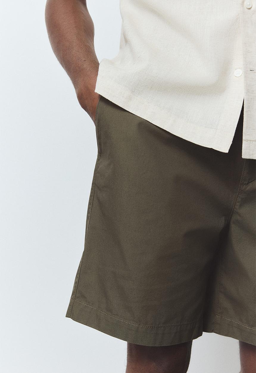H&M - Regular fit canvas shorts - khaki green