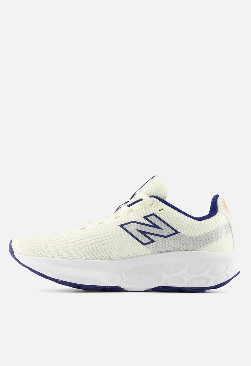 New Balance  - FRESH FOAM 520 v9