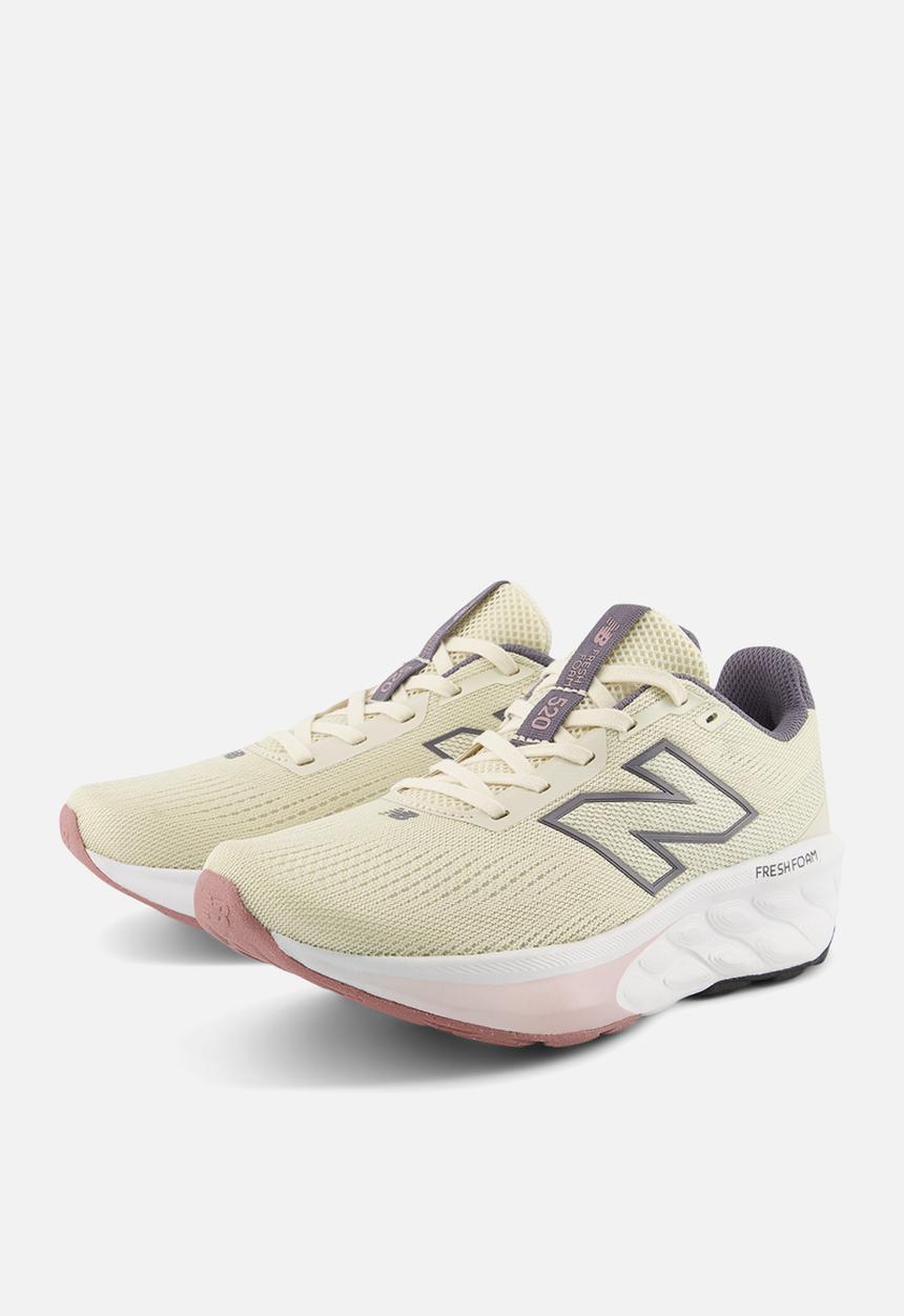 New Balance  - FRESH FOAM 520 v9