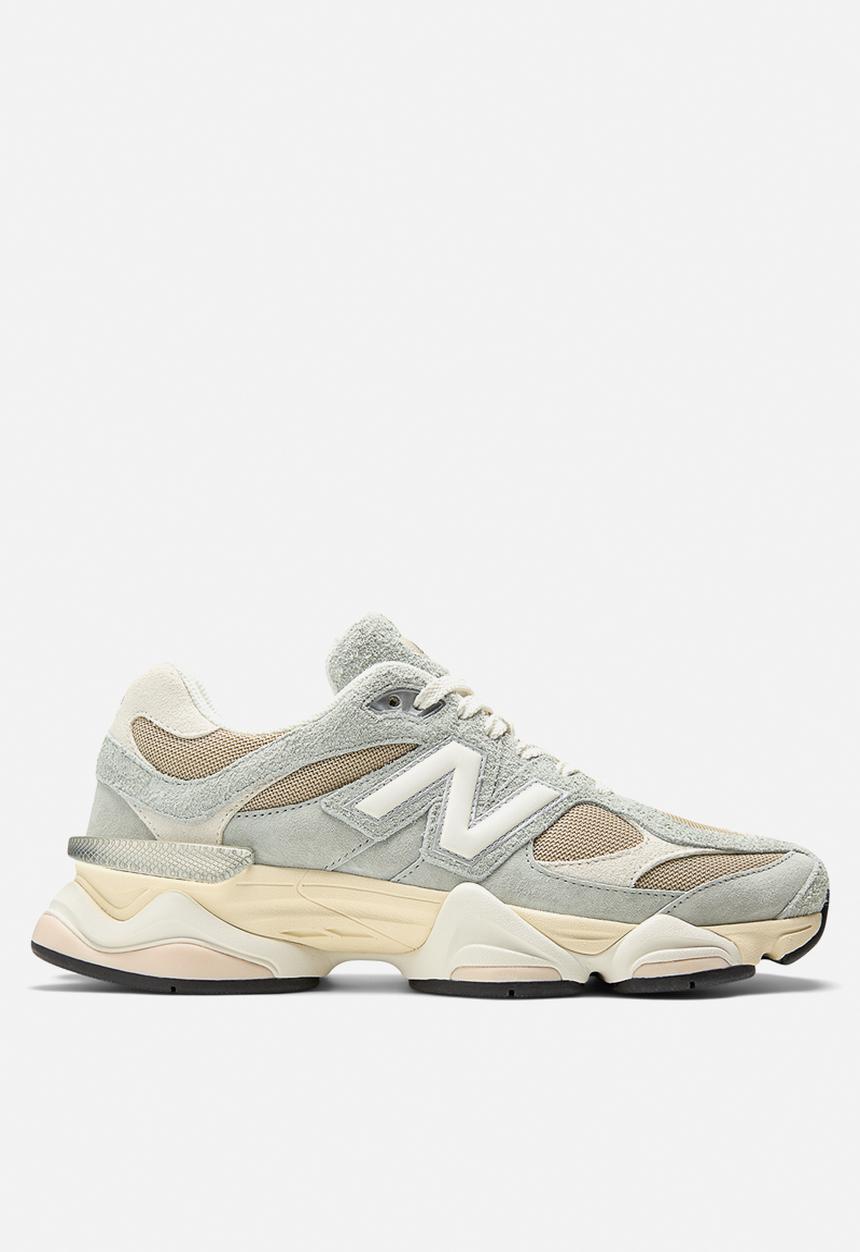 New Balance  - 9060