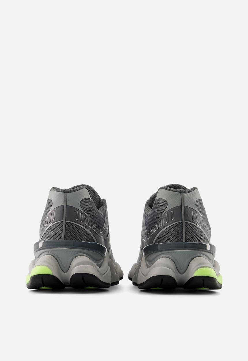 New Balance  - 9060