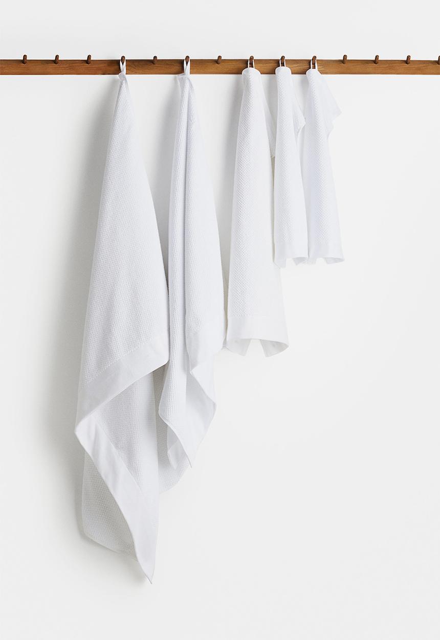 H&M - Cotton terry bath sheet - white