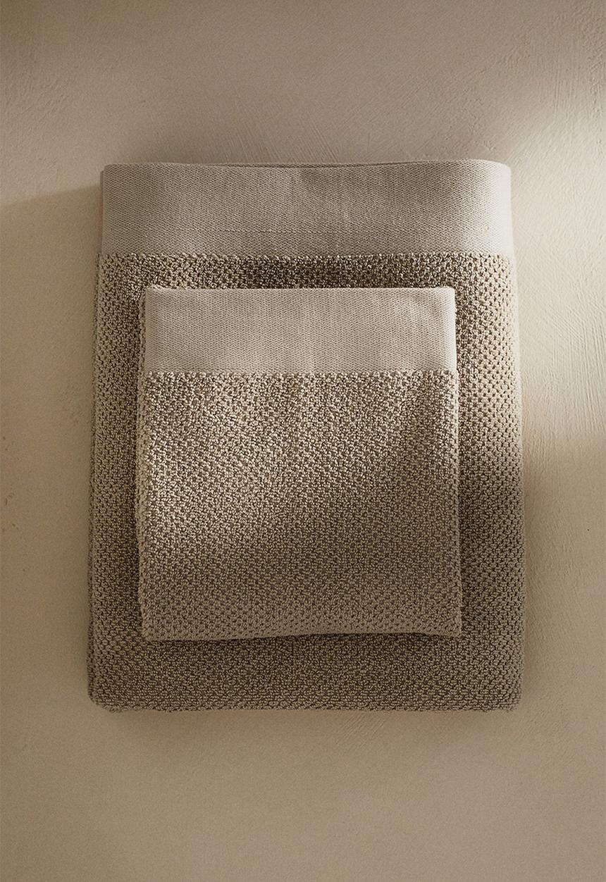 H&M - Cotton terry bath sheet - light beige 
