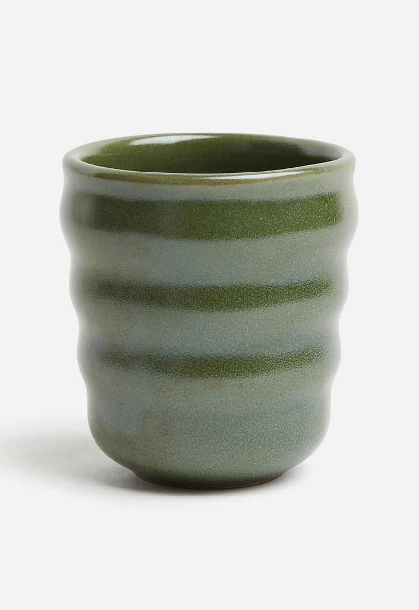 H&M - Fluted stoneware mug - green