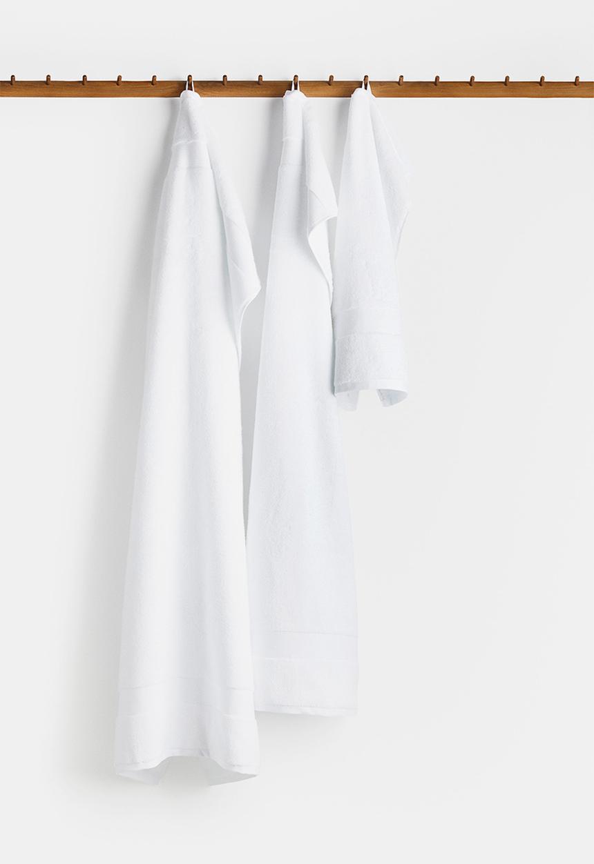 H&M - Soft terry bath towel - white
