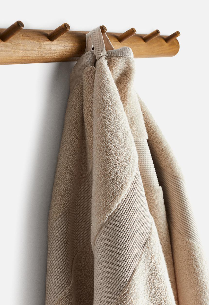 H&M - Soft terry bath towel - light beige