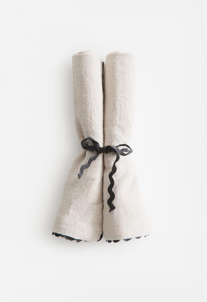 H&M - 2 Pack scalloped-edge napkins - dark grey/beige