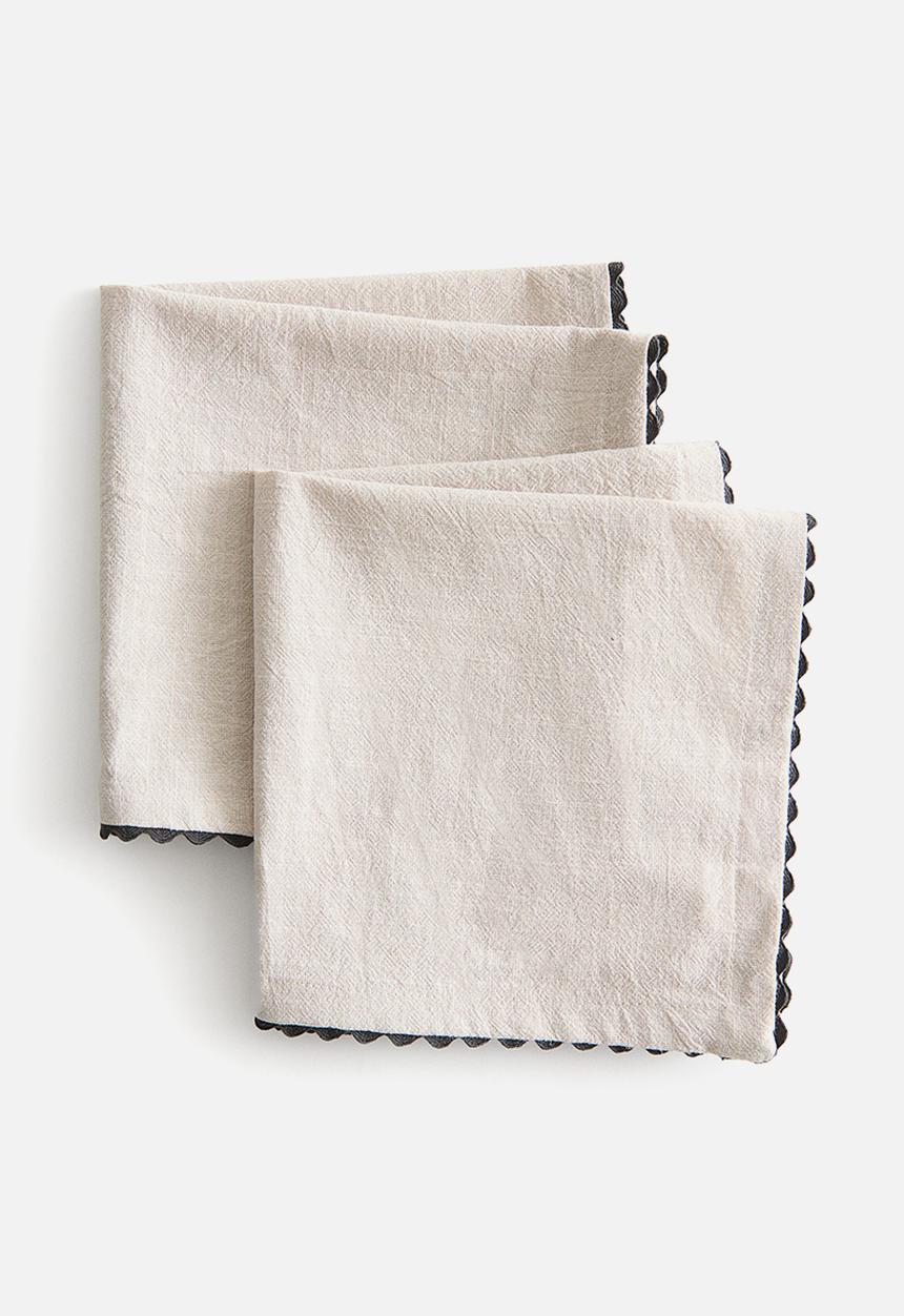 H&M - 2 Pack scalloped-edge napkins - dark grey/beige