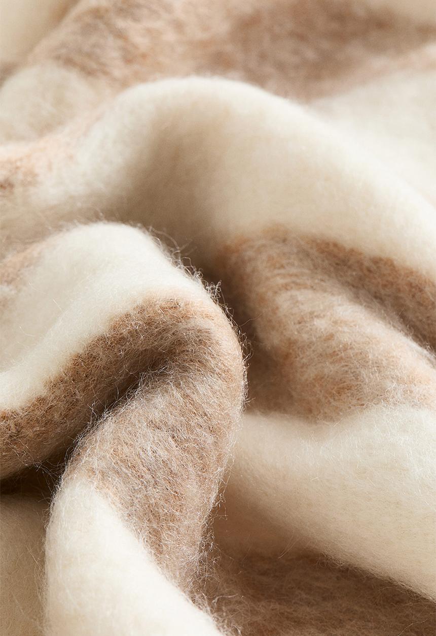 H&M - Patterned wool-blend blanket - beige/striped