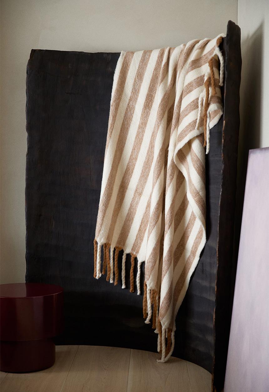 H&M - Patterned wool-blend blanket - beige/striped