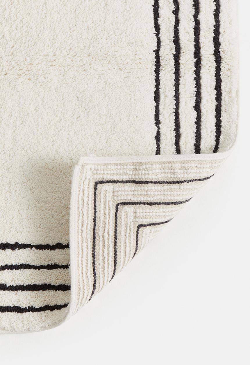 H&M - Tufted bath mat - light beige