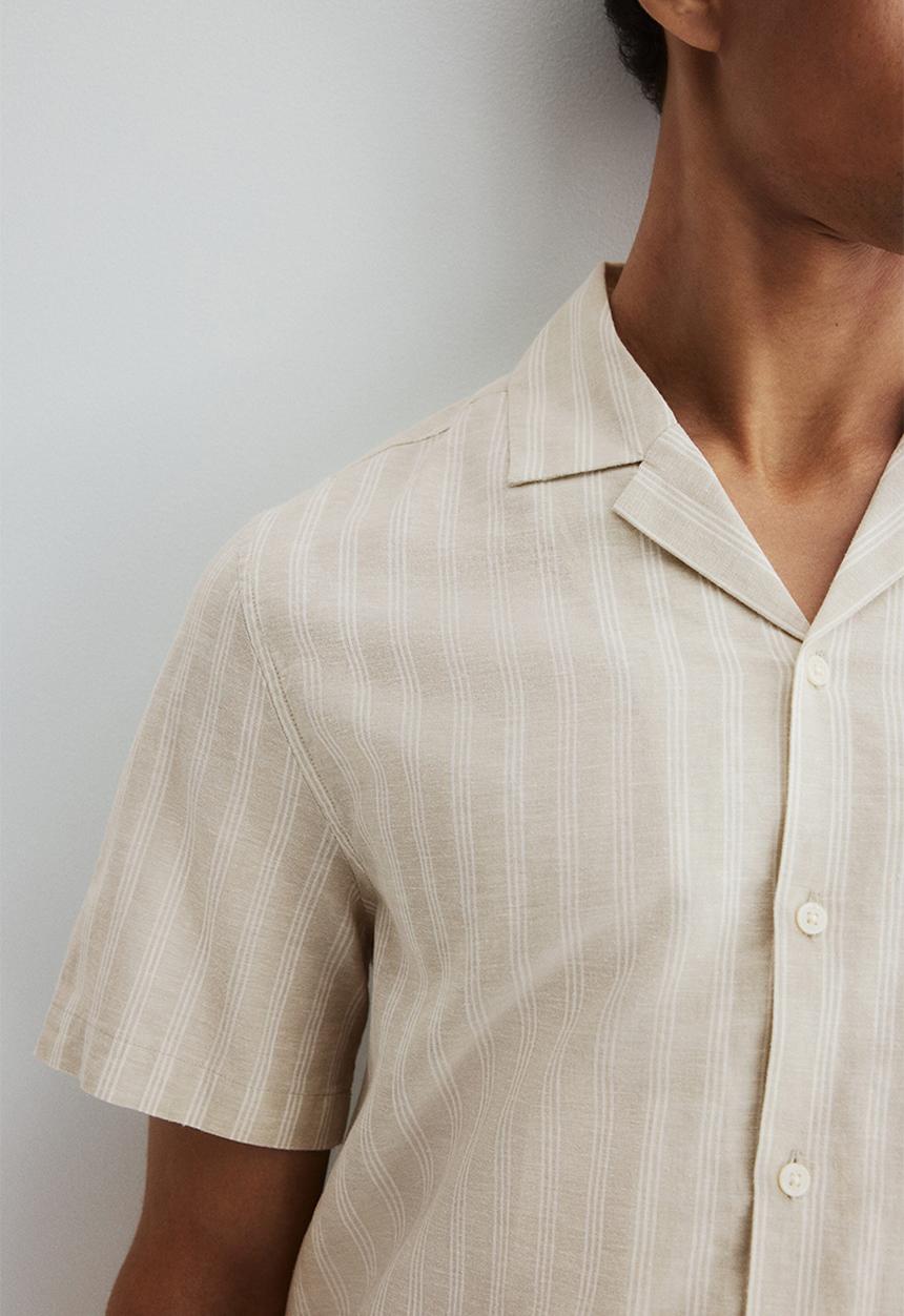 H&M - Regular fit linen-blend resort shirt - beige/striped