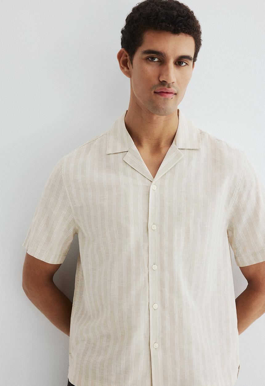 H&M - Regular fit linen-blend resort shirt - beige/striped