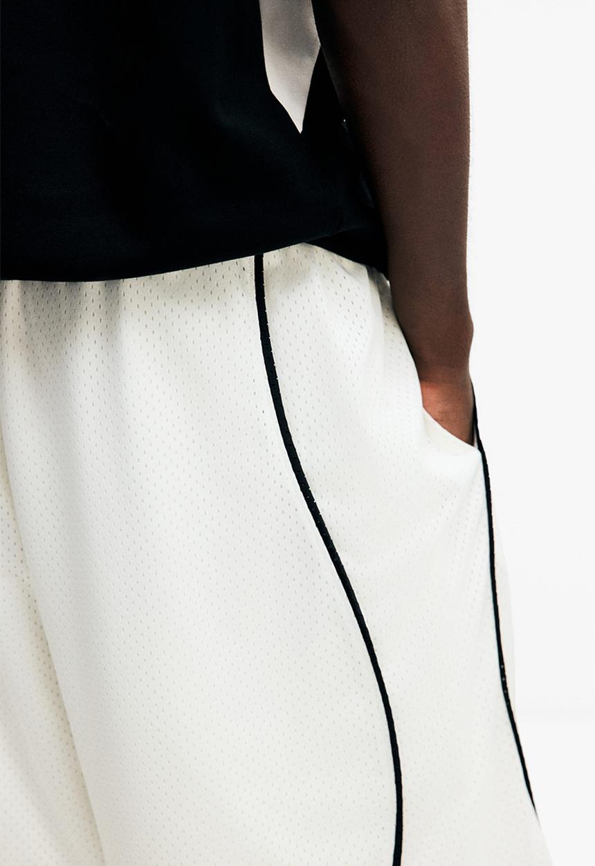 H&M - Relaxed fit mesh shorts - white