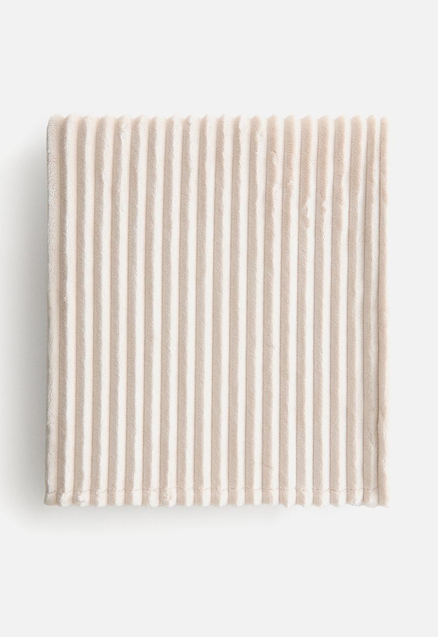 H&M - Structured fleece blanket - beige