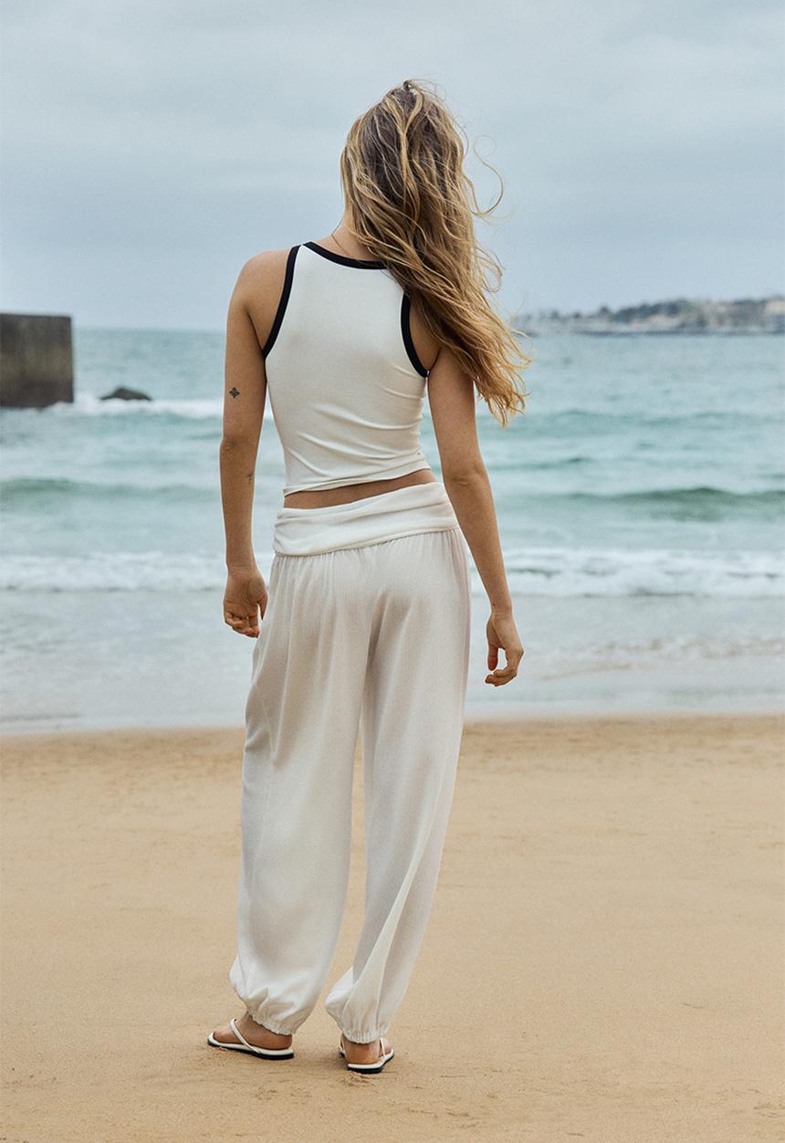 H&M - Crinkled balloon-leg trousers - white