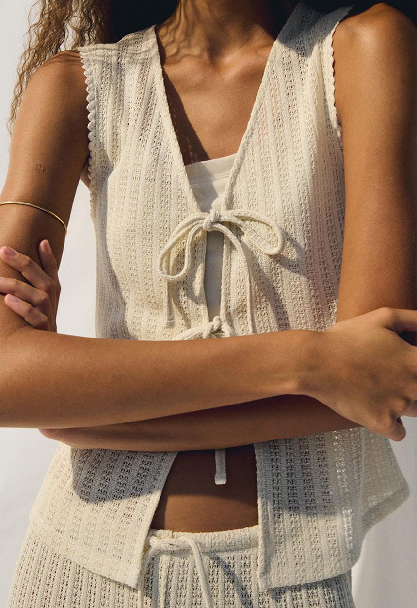 H&M - Knitted tie-front top - cream 