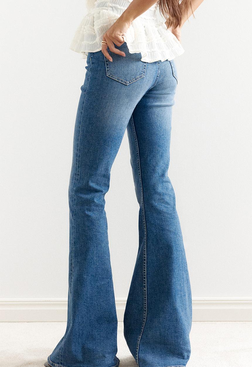 H&M - Flared high jeans - denim blue