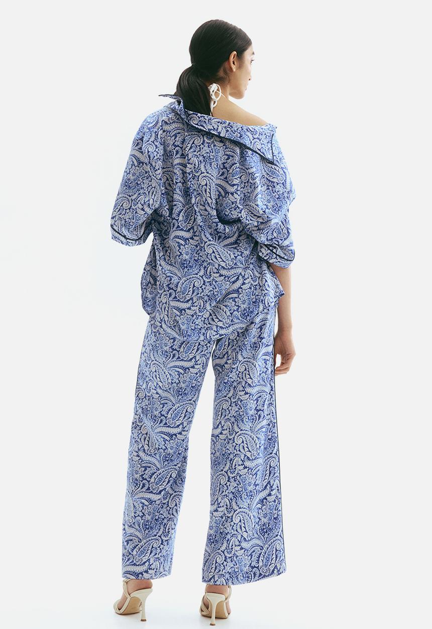 H&M - Printed satin shirt - blue paisley pattern