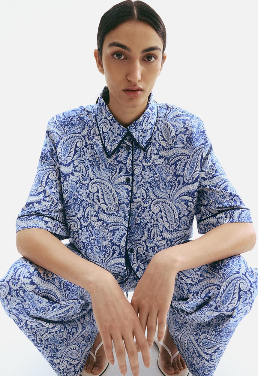 H&M - Printed satin shirt - blue paisley pattern