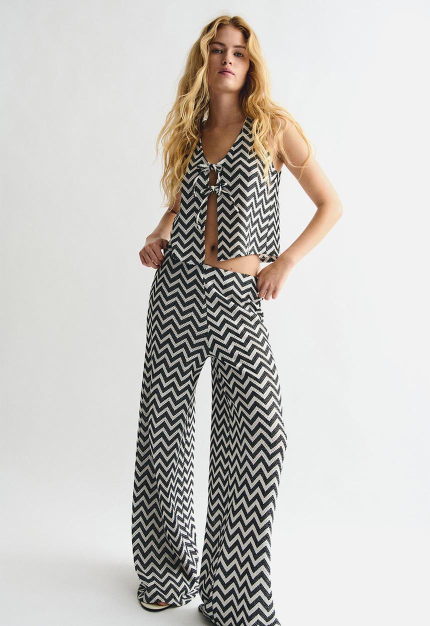 H&M - Wide jacquard-knit trousers - black zigzag pattern