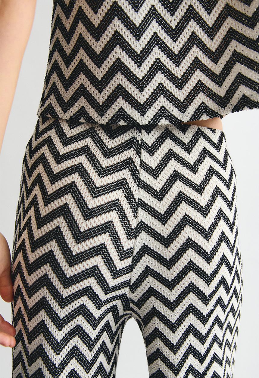 H&M - Wide jacquard-knit trousers - black zigzag pattern