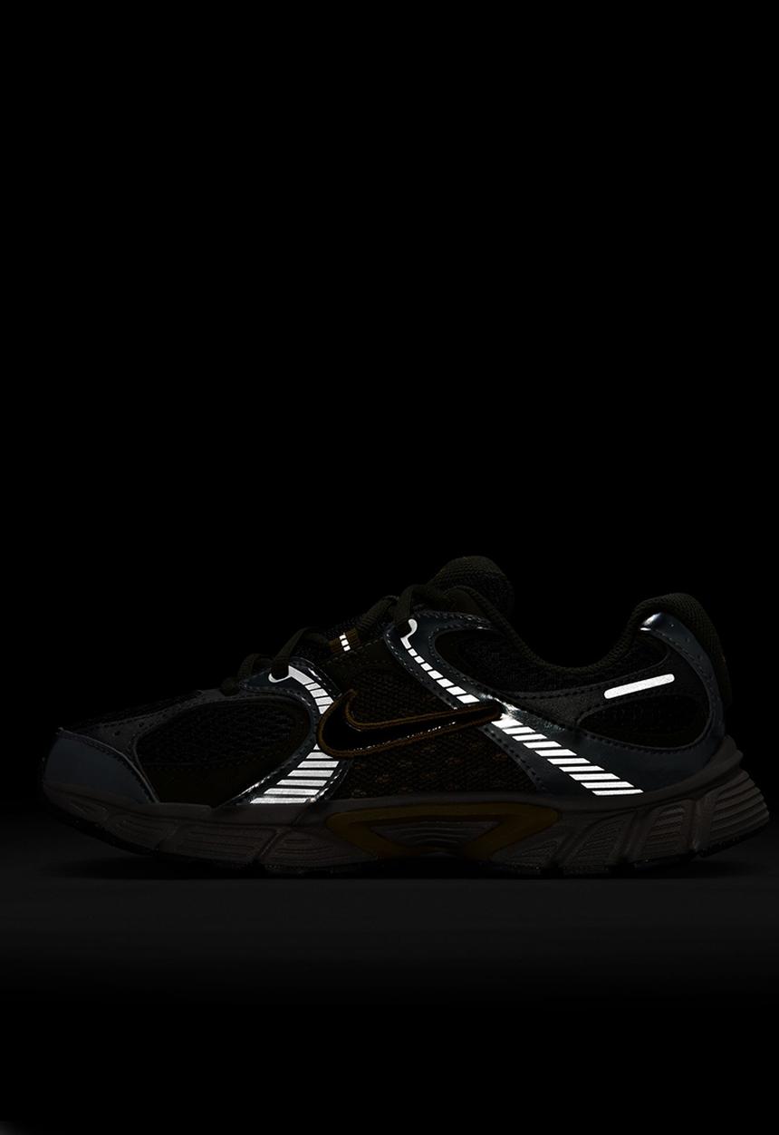Nike - Nike V5 RNR Grade School