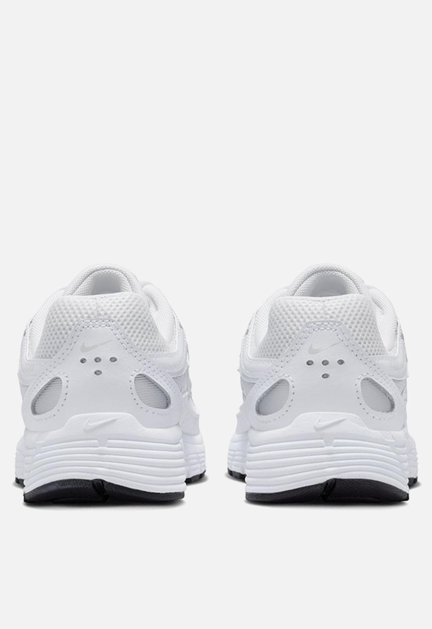 Nike - Nike P-6000