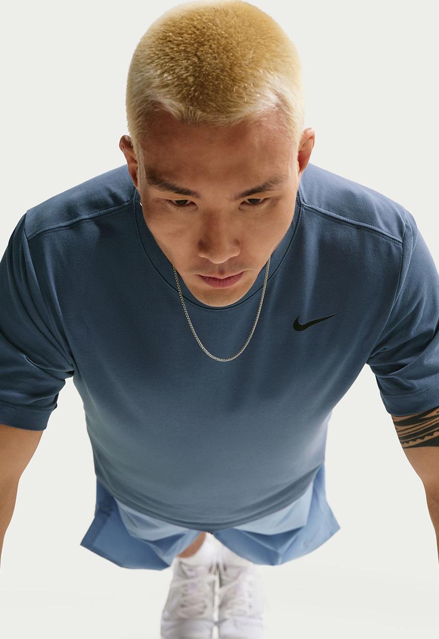 Nike -  Dri-FIT Legend  Fitness T-Shirt - Blue