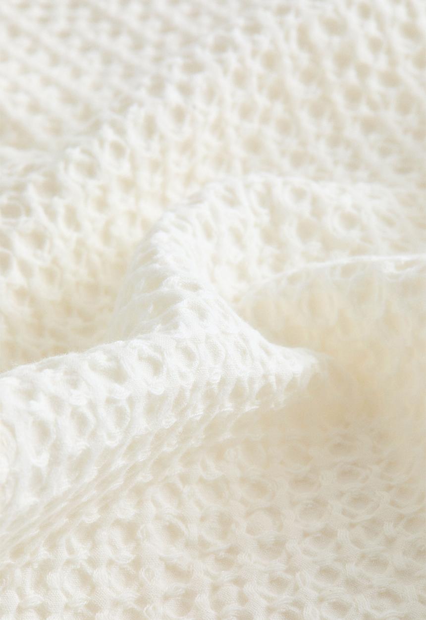 H&M - Waffled bath towel - white