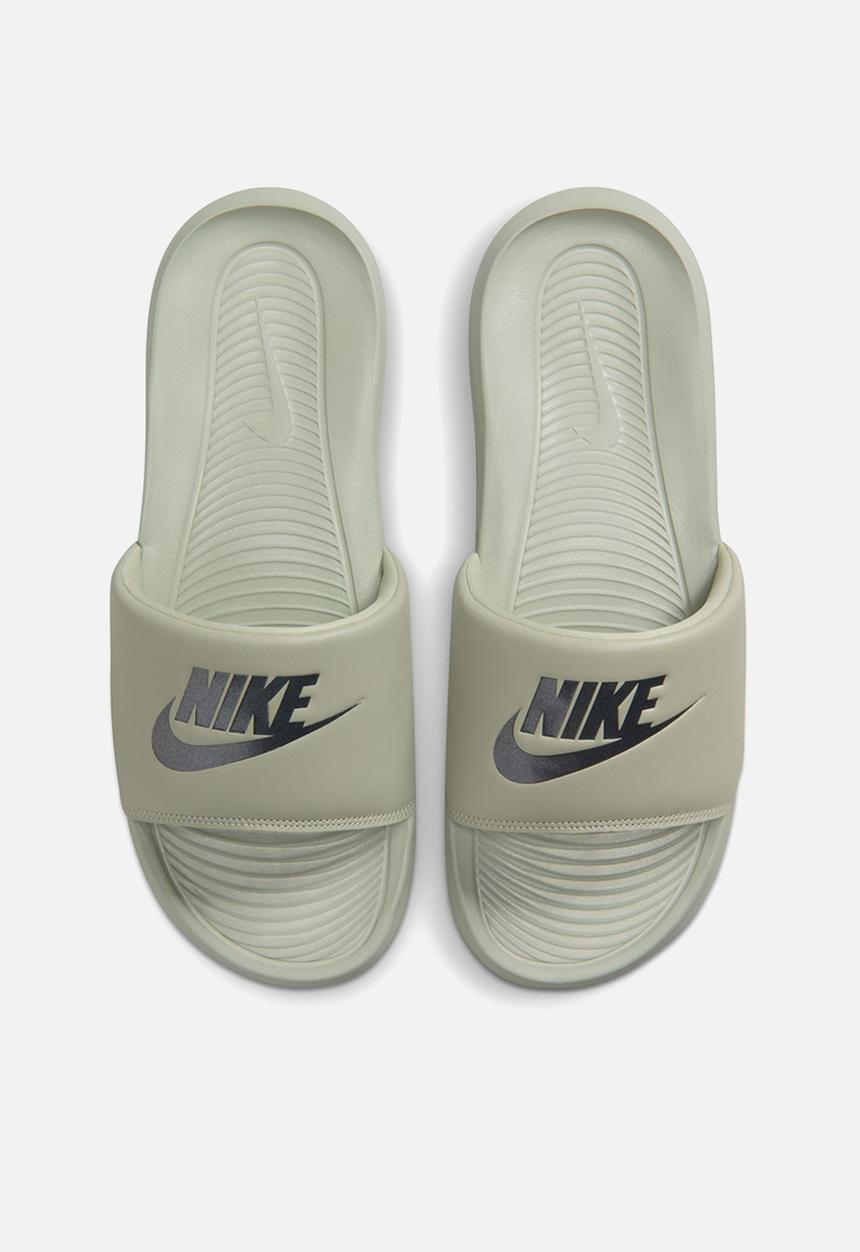 Nike - Nike Victori One - SPRUCE FOG/BLACK