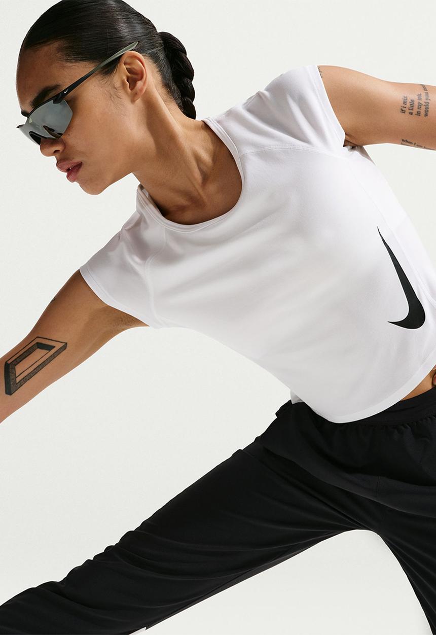 Nike - W Nk Tempo Swoosh Run Df Ss - White/Photon Dust/Reflective Silv/Black