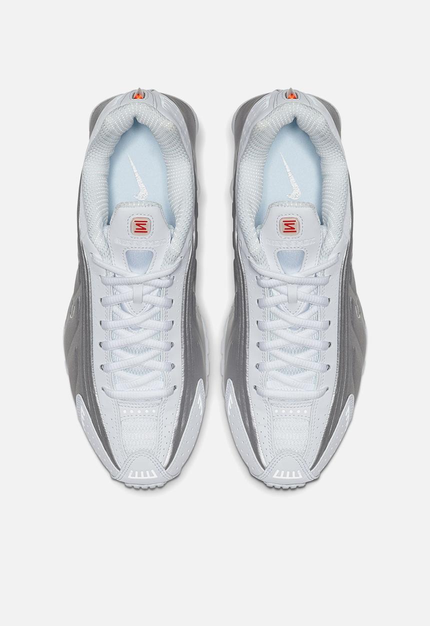 Nike - Nike Shox R4