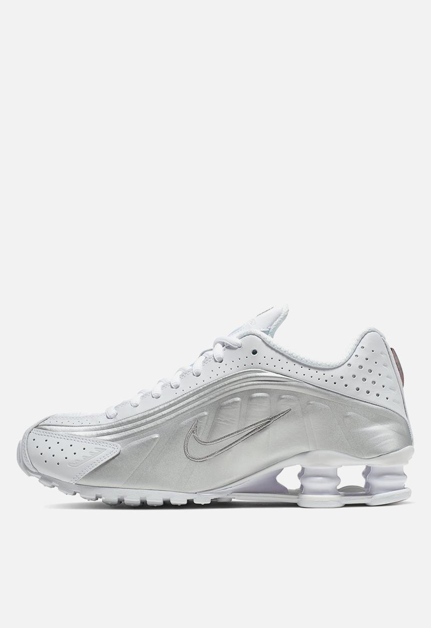 Nike - Nike Shox R4