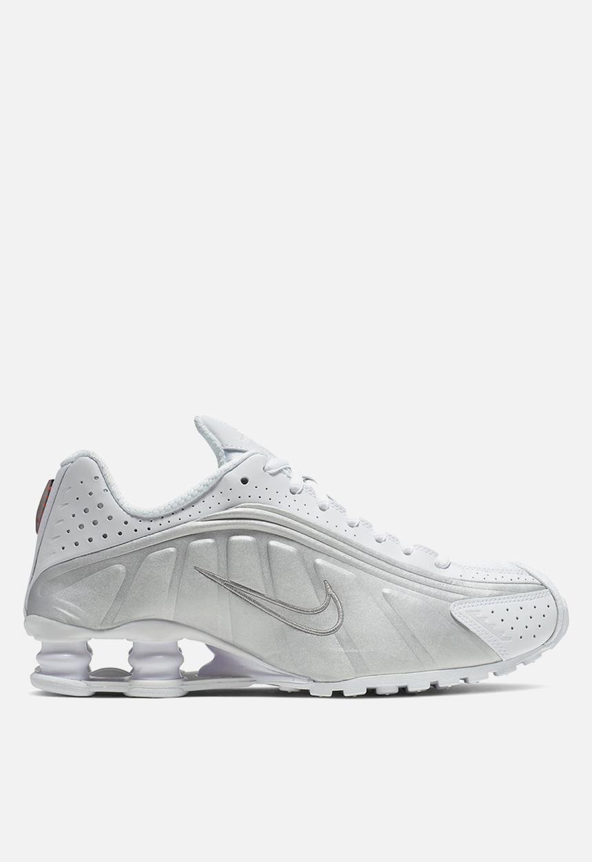 Nike - Nike Shox R4