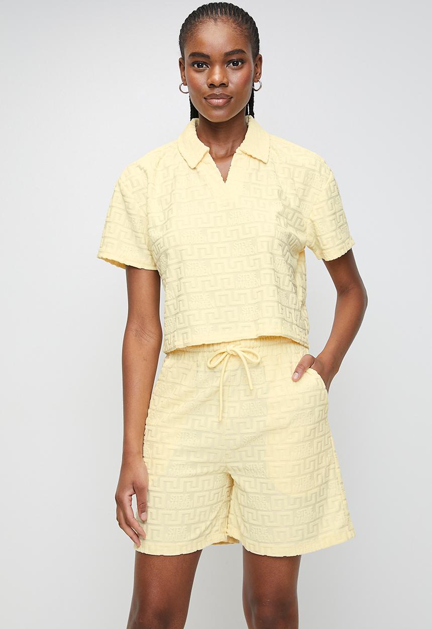 Steve Madden - Ladies bella embossed logo jogger shorts - lemon