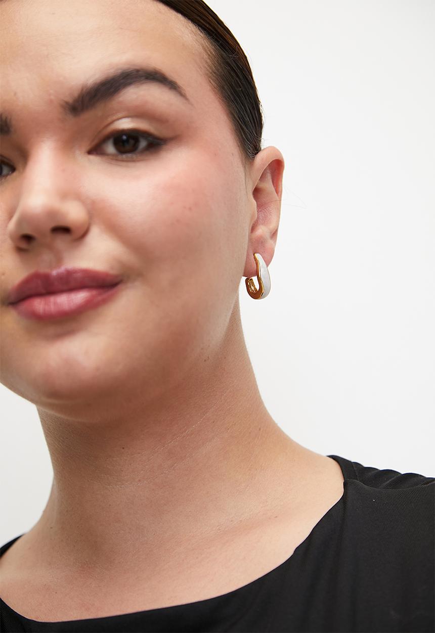 Zoe on Trend - Stylish Colour Hoop Earrings - Gold