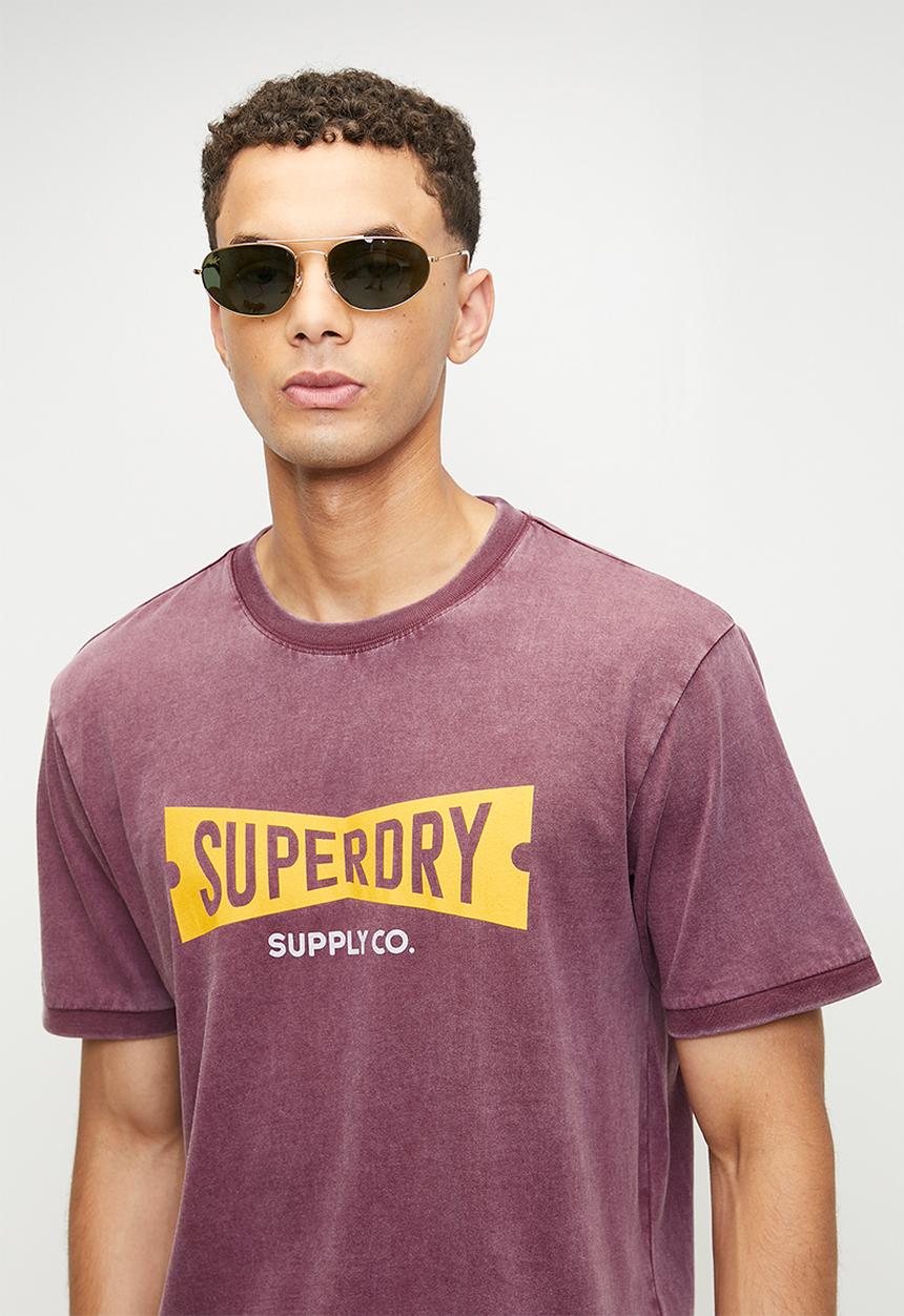 Superdry. - Heritage Tab Loose Tee - Port Red